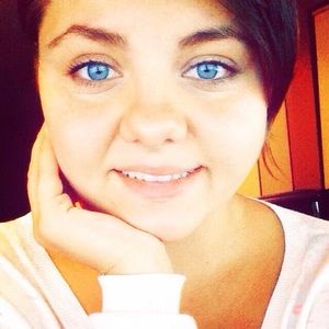 Meet your Posher, Vicky